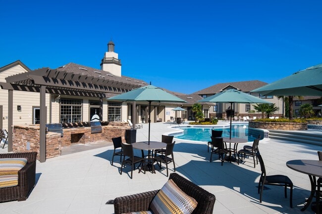 Foto del edificio - Landmark Apartments- AL