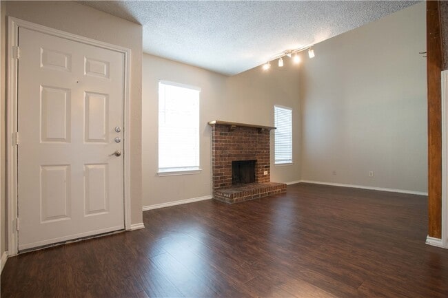 Building Photo - 2810 Nueces St