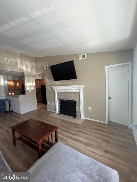 Foto del edificio - 7804 Harrowgate Cir