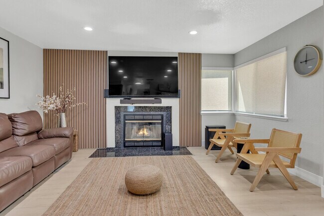 Foto del edificio - 8004 Caymus Dr