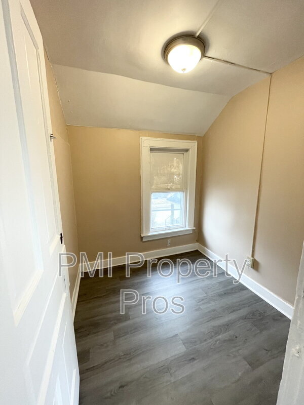 Building Photo - 2470 N 7th St