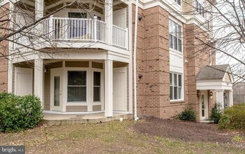Building Photo - 12915 Alton Square