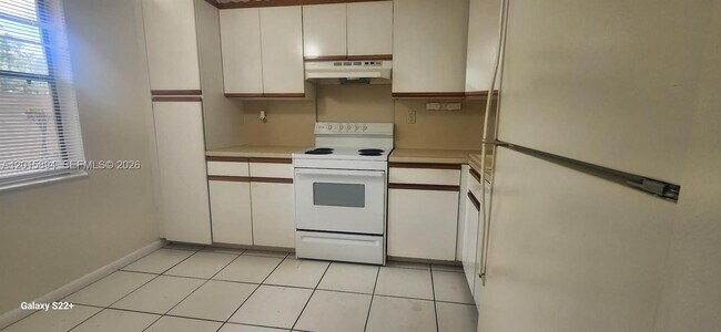 Foto del edificio - 2900 NW 42nd Ave