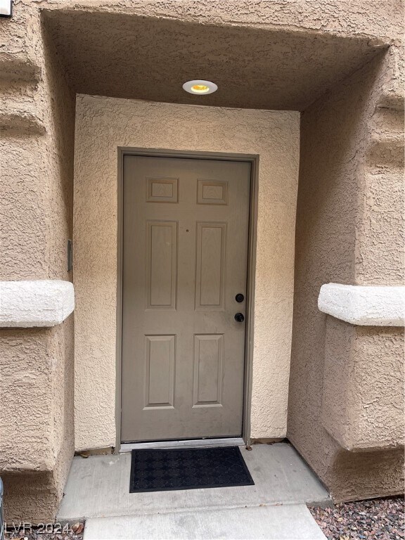 Foto del edificio - 9077 Camp Light Ave
