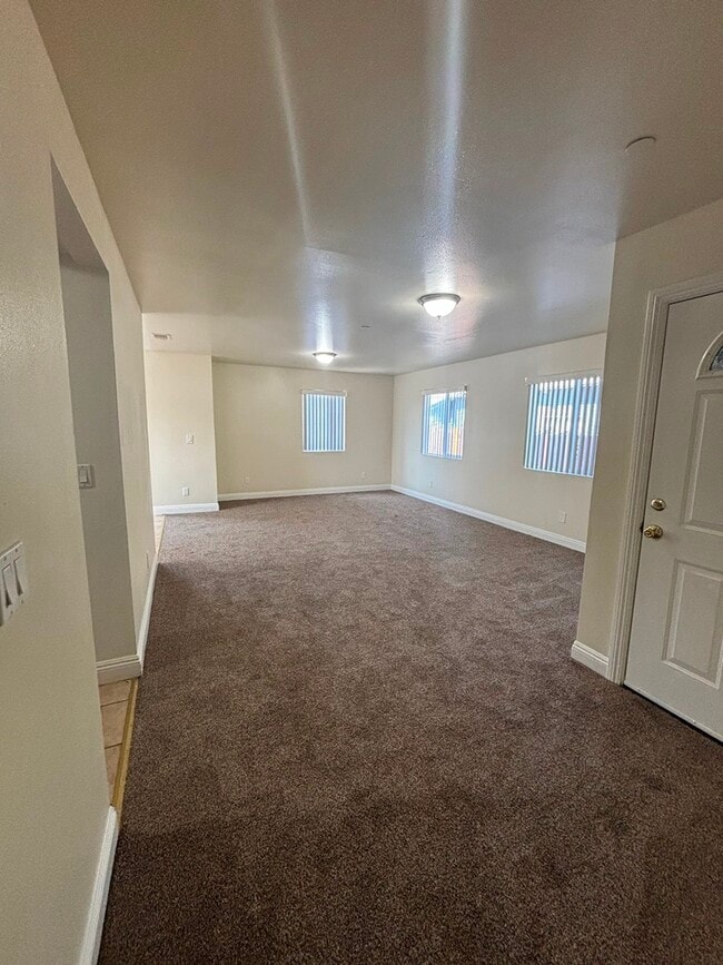 Foto del edificio - 836 W 76th St