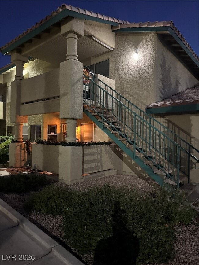 Building Photo - 304 S Buffalo Dr