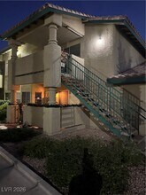 Building Photo - 304 S Buffalo Dr