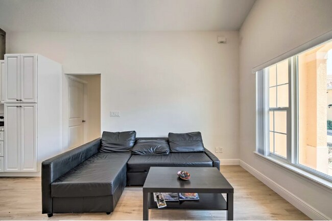 Building Photo - 2805 Shantiniketan Blvd