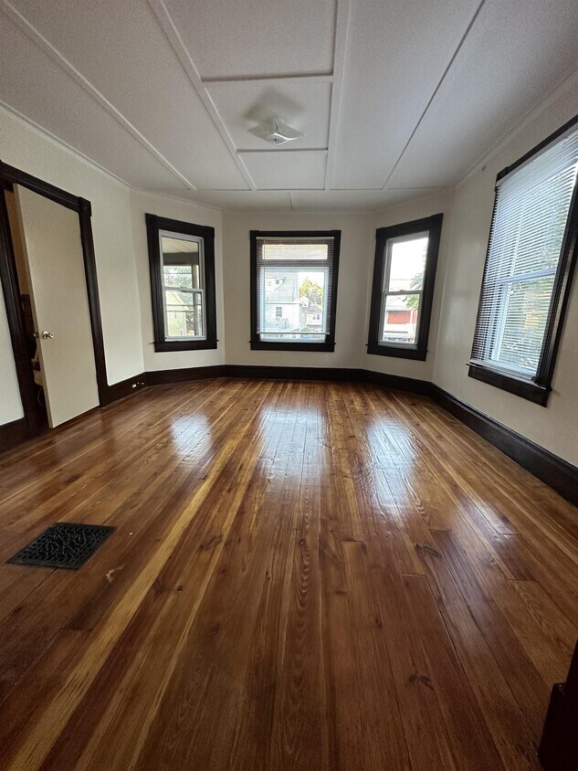 Primary Photo - 24-26 Princeton St