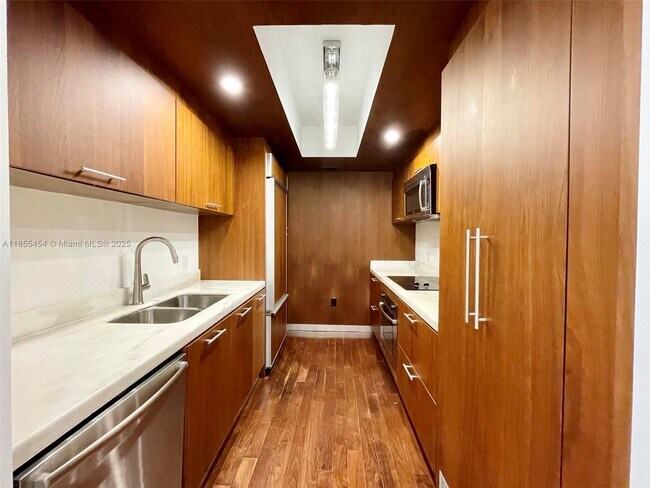Building Photo - 50 Biscayne Blvd