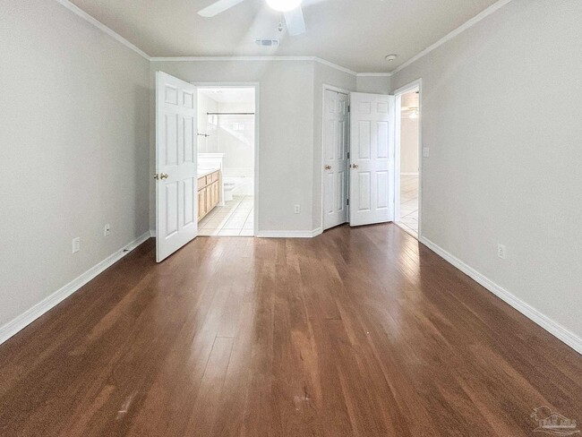 Foto del edificio - 5915 N Bay Point Dr