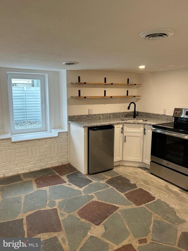 Foto principal - 734 Sunnyside Ave