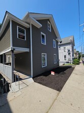 Building Photo - 129 Willow St