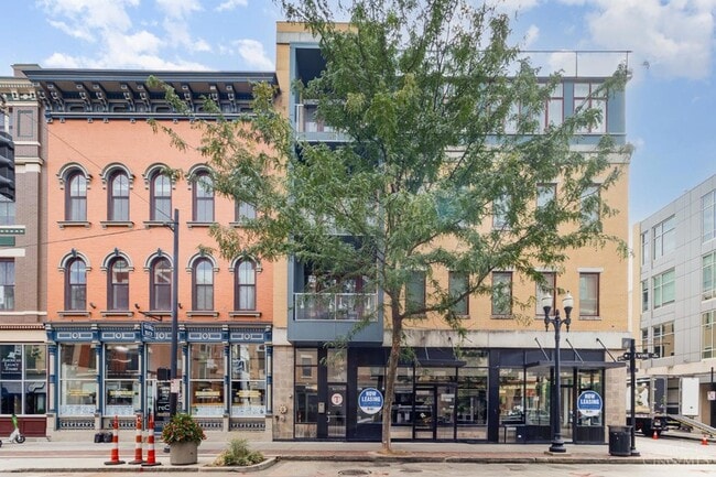 Building Photo - 1326 Vine St