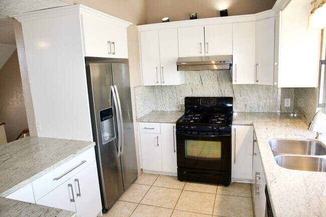 Foto del edificio - 2099 Temple Ave