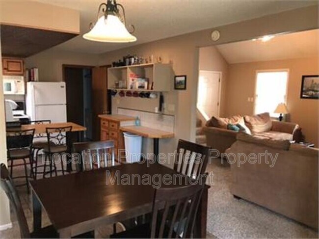 Foto del edificio - 3604 Lakecrest Ct