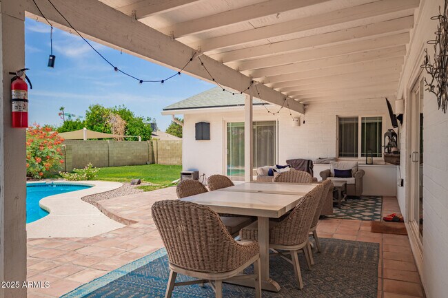 Building Photo - 4825 E Andora Dr
