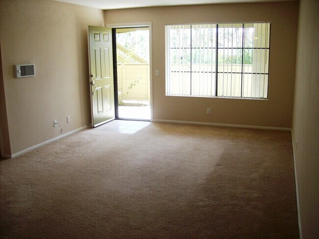 Foto del edificio - 12510 Carmel Creek Rd