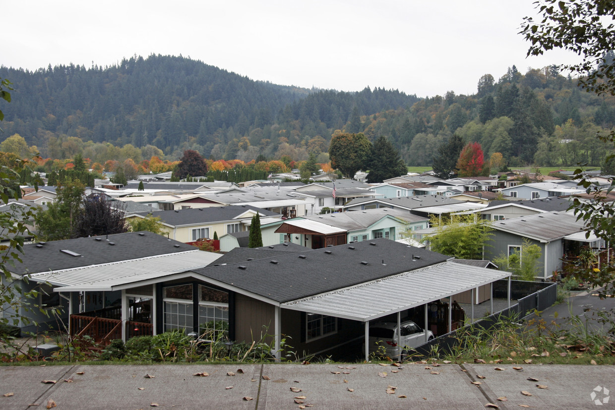 Building Photo - Brookhollow Mobile Home Park