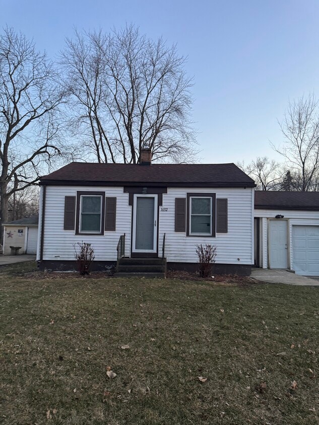 1632 Midway Dr, Rockford, IL 61103 House Rental in Rockford, IL