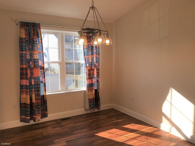 Building Photo - 4 br, 3 bath House - 7980 Solley Rd Unit A