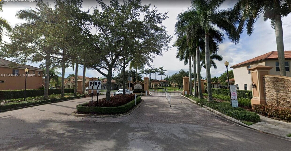 Primary Photo - 2173 SE 2nd St