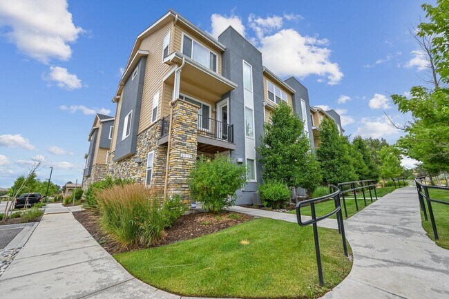 Building Photo - 6719 S Tempe Ct