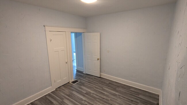 Foto del edificio - 1128 Manor Ct