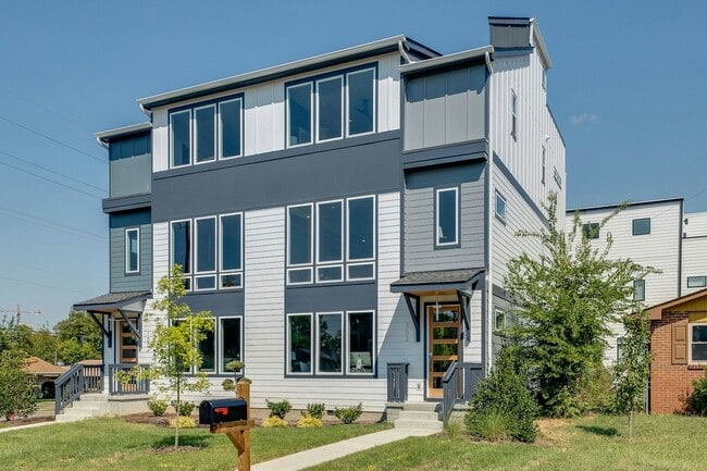 Building Photo - 102 Marshall Ct