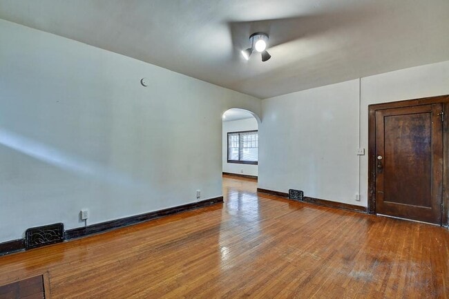 Building Photo - 4426 N College Ave