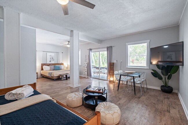 Foto del edificio - 120 Sherwood Ave