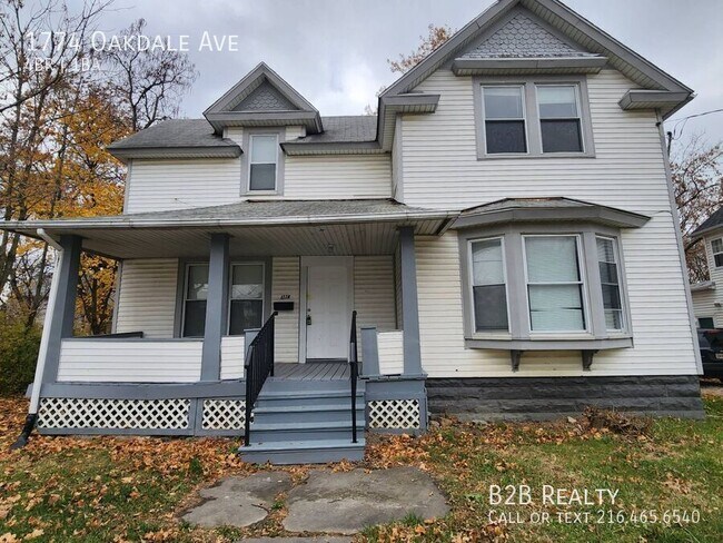 Foto del edificio - 1774 Oakdale Ave