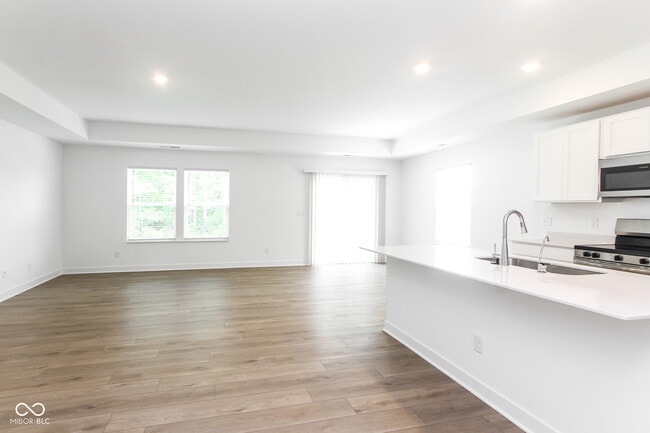 Building Photo - 8831 Beyers St