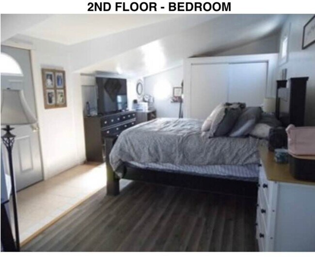 Foto del edificio - 854 Waverly Pl