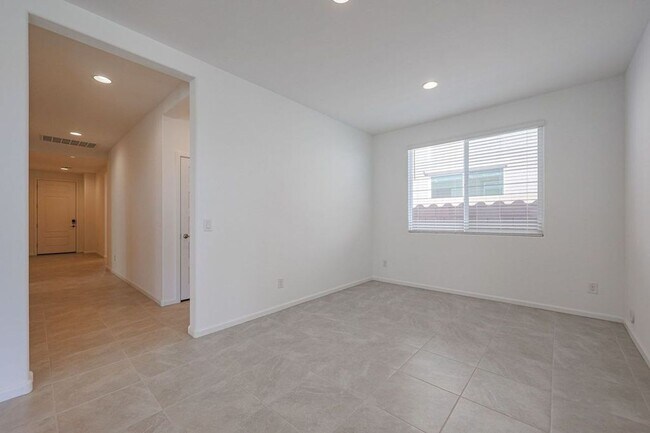 Foto del edificio - Alamar Living, 4 Bed, 3 Bath Rental!