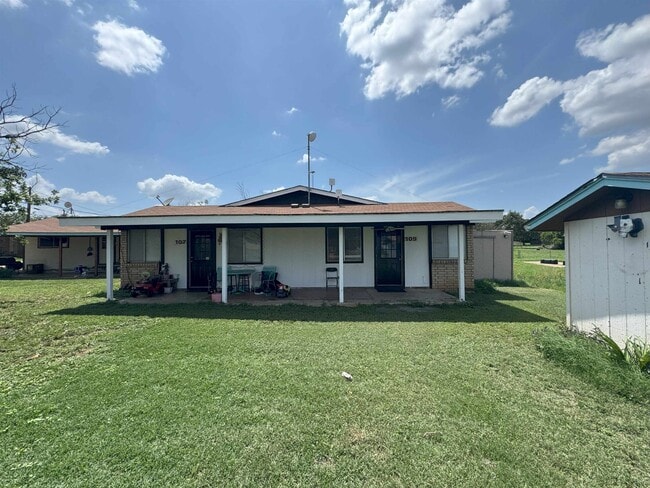 Building Photo - 109 Logan Dr
