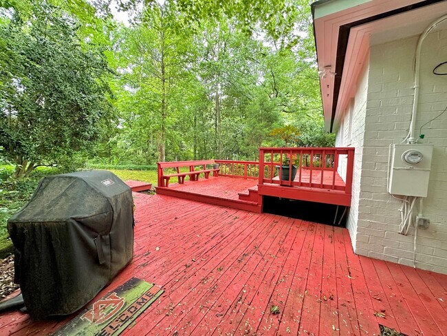 Foto del edificio - Super Cute Cottage 1 mile from Toomers Corner
