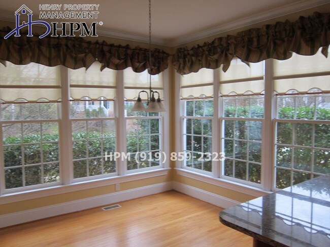 Building Photo - 111 Laurel Wreath Ln