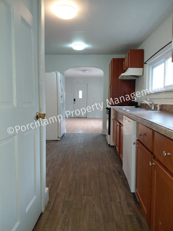 Foto del edificio - 5038 Carson Ave SW