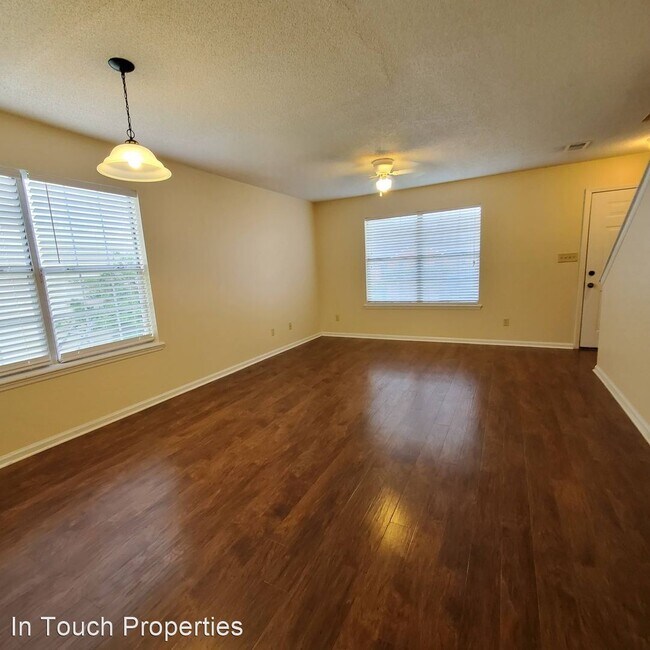 Foto del edificio - 2 br, 2.5 bath House - 341 Brookfield Road