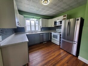 Building Photo - 1502 Cottonwood St