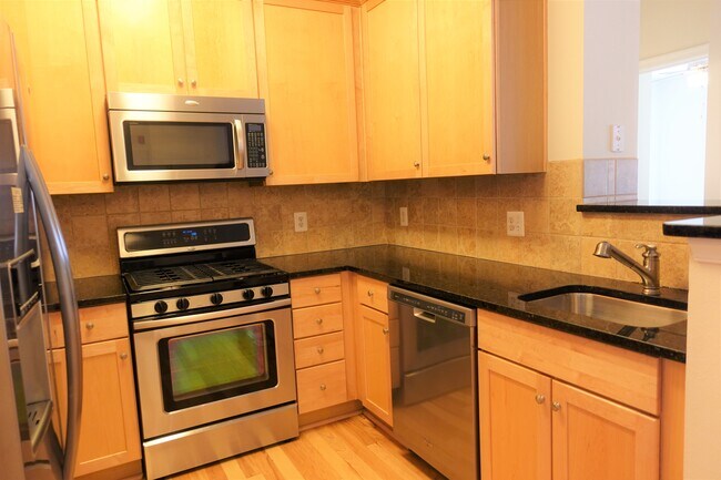 Cocina - 11750 Old Georgetown Rd