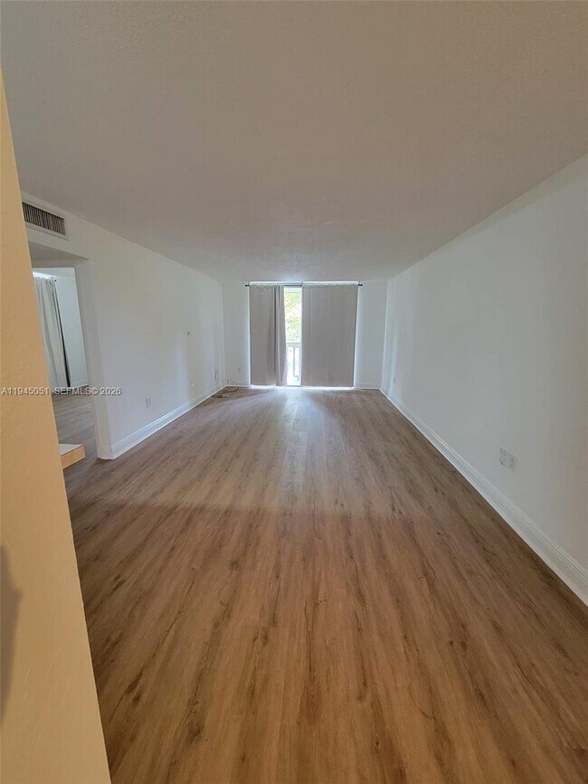 Foto del edificio - 1800 Sans Souci Blvd