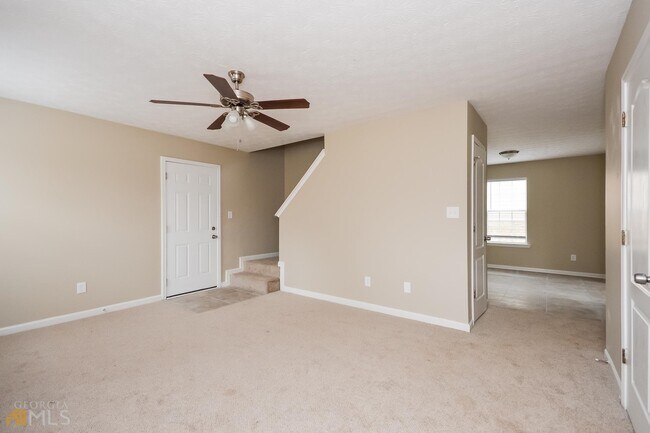 Foto del edificio - 4621 Latchwood Dr
