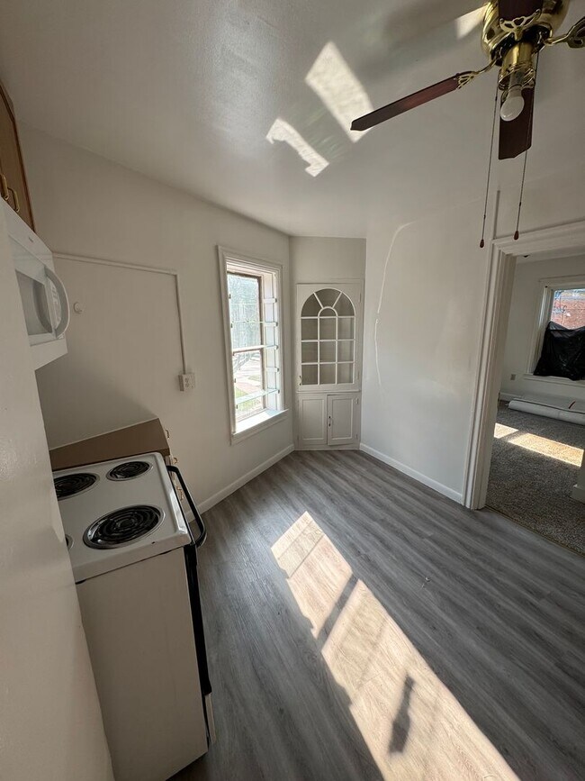 Building Photo - Charming 2 Bedroom, 1 Bath Apartment | Carlisle Area Schools!