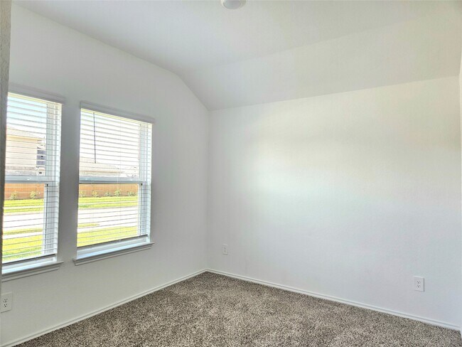 Foto del edificio - 5029 Almond Ter Dr
