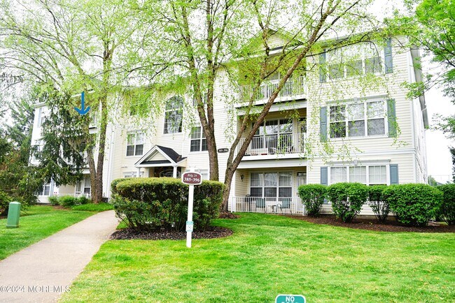 Building Photo - 393 St Andrews Pl