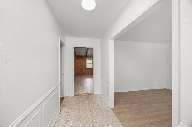 Building Photo - 1030 Lehman St