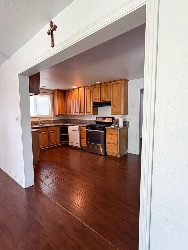 Foto del edificio - 3822 Haywood St