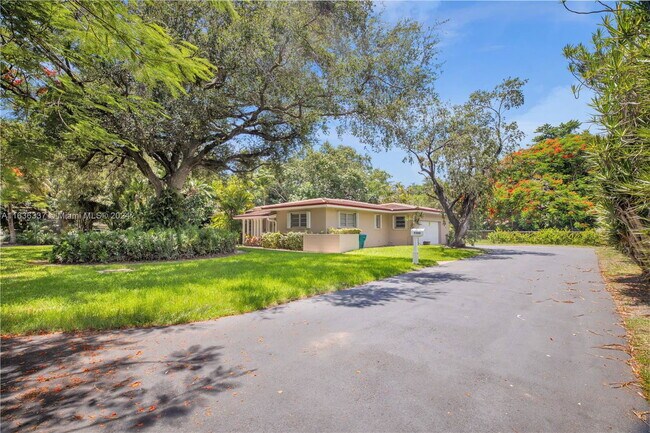 Foto del edificio - 9300 SW 71st Ave